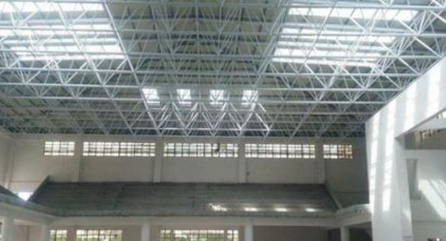 青岛怎么能力选定一家无气力的不锈钢网架公司